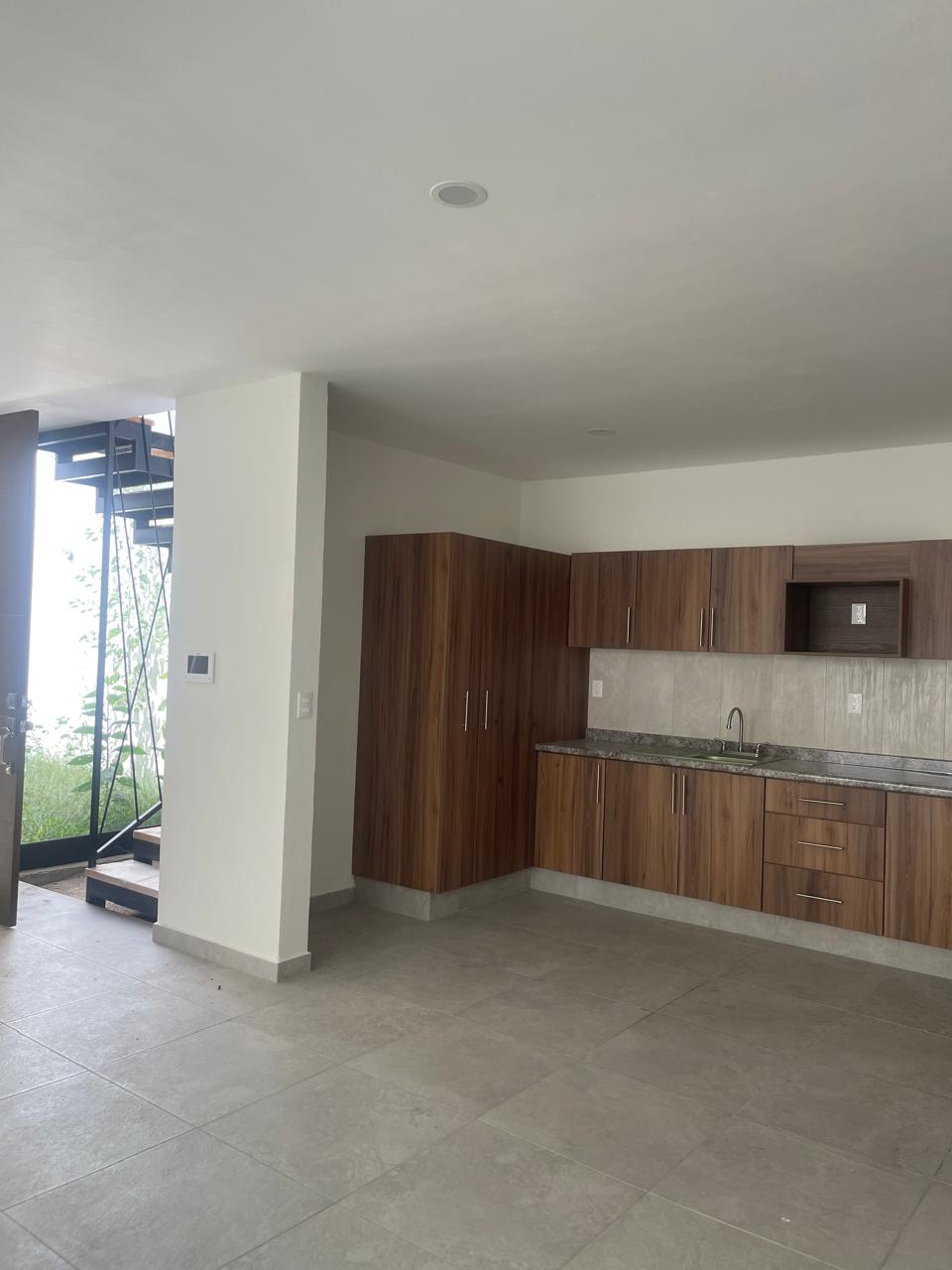 CASA EN RENTA SAN LORENZO