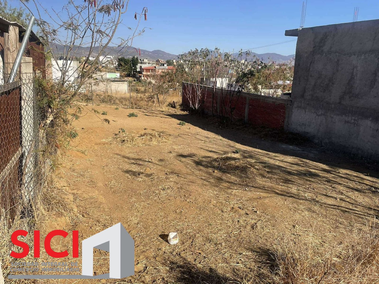 Terreno en Venta en Cuilapam de Guerrero a 2 cuadras de la Gasolinera el Tepeyac