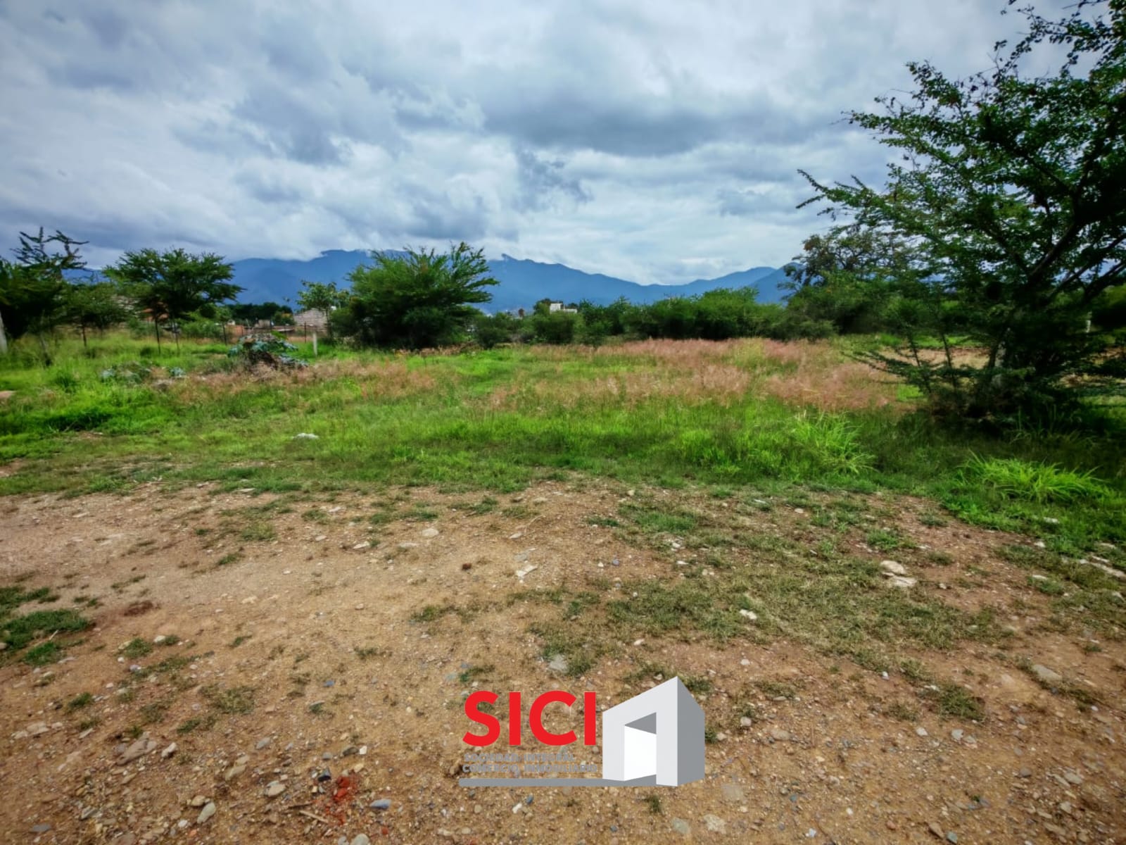 TERRENO EN VENTA A DOS CUADRAS DEL DEPORTIVO DE OAXACA