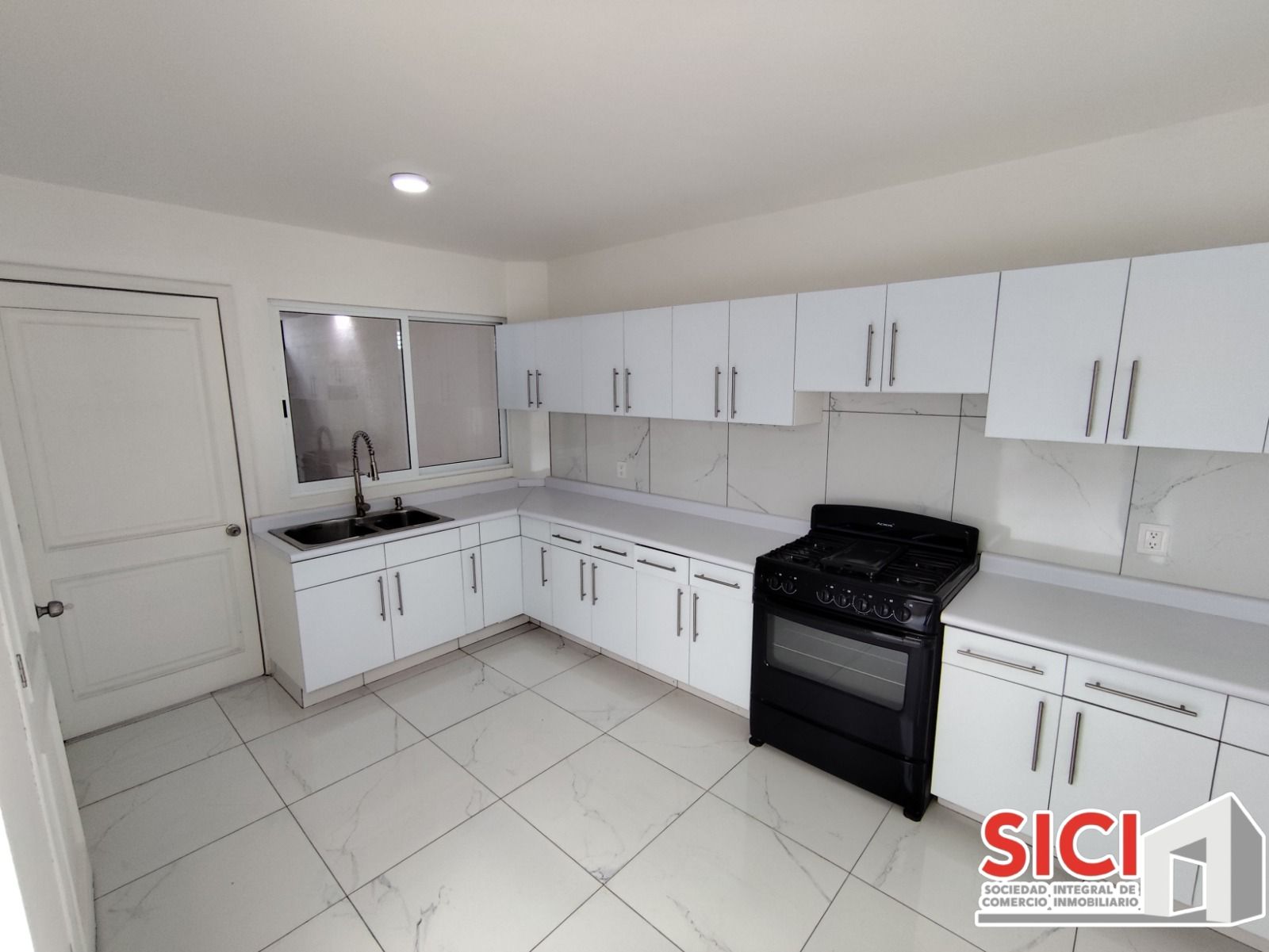 RESIDENCIA NAPOLES