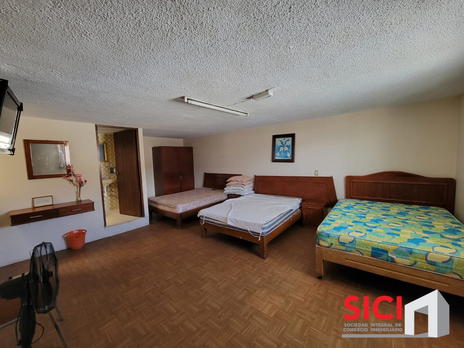 HOTEL LAS CASAS