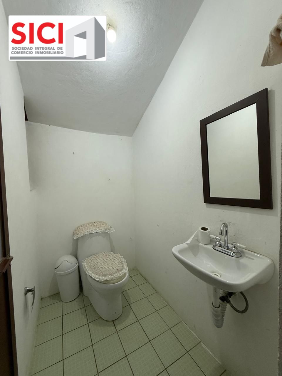 RENTA CASA AZTECA