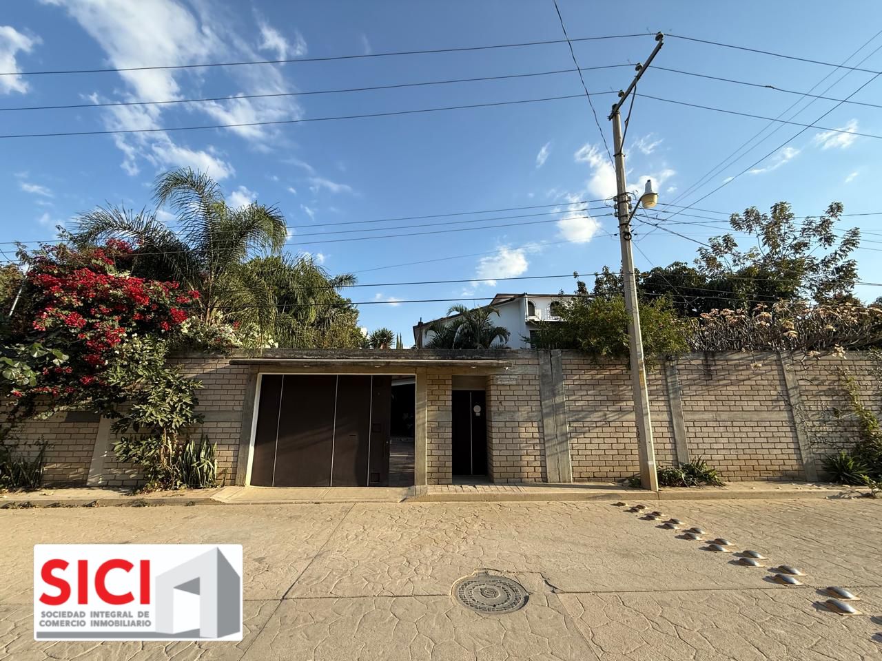 RENTA CASA AZTECA