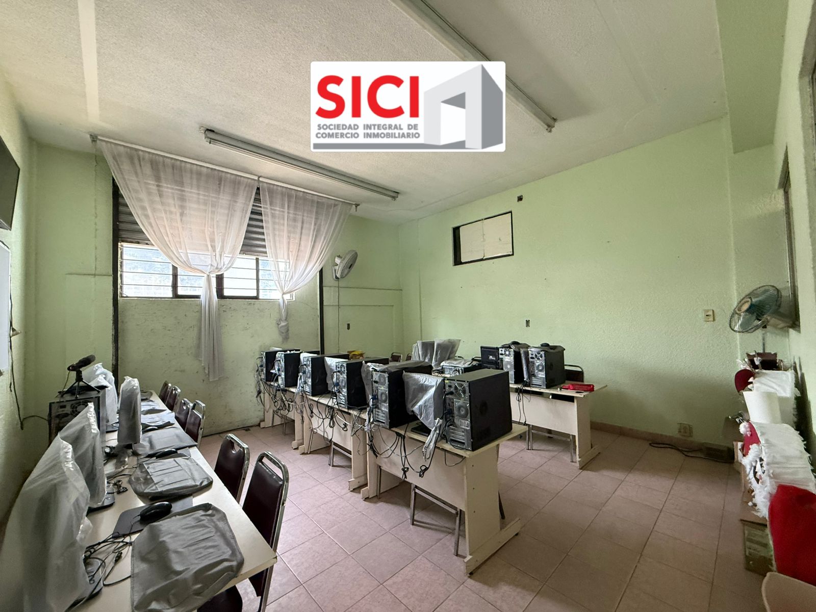 LOCAL COMERCIAL Av FERROCARRIL