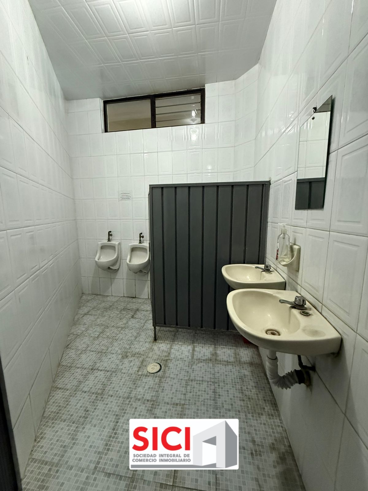 LOCAL COMERCIAL Av FERROCARRIL