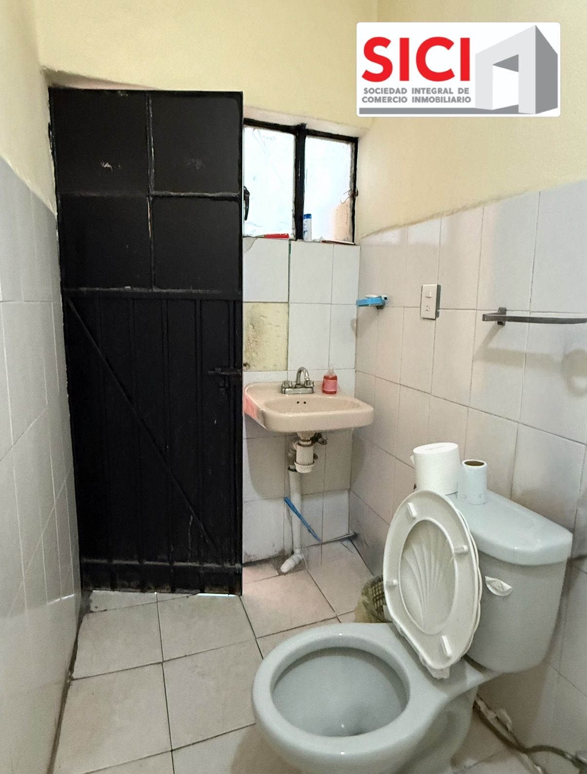 LOCAL COMERCIAL AZUELA