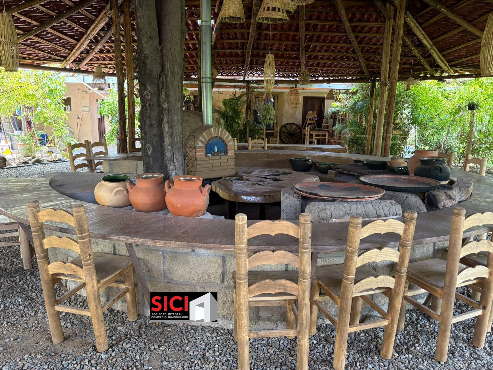 RENTA DE CASA PARA RESTAURANTE CON AMPLIA TERRAZA EN SAN DIONISIO OCOTLÁN