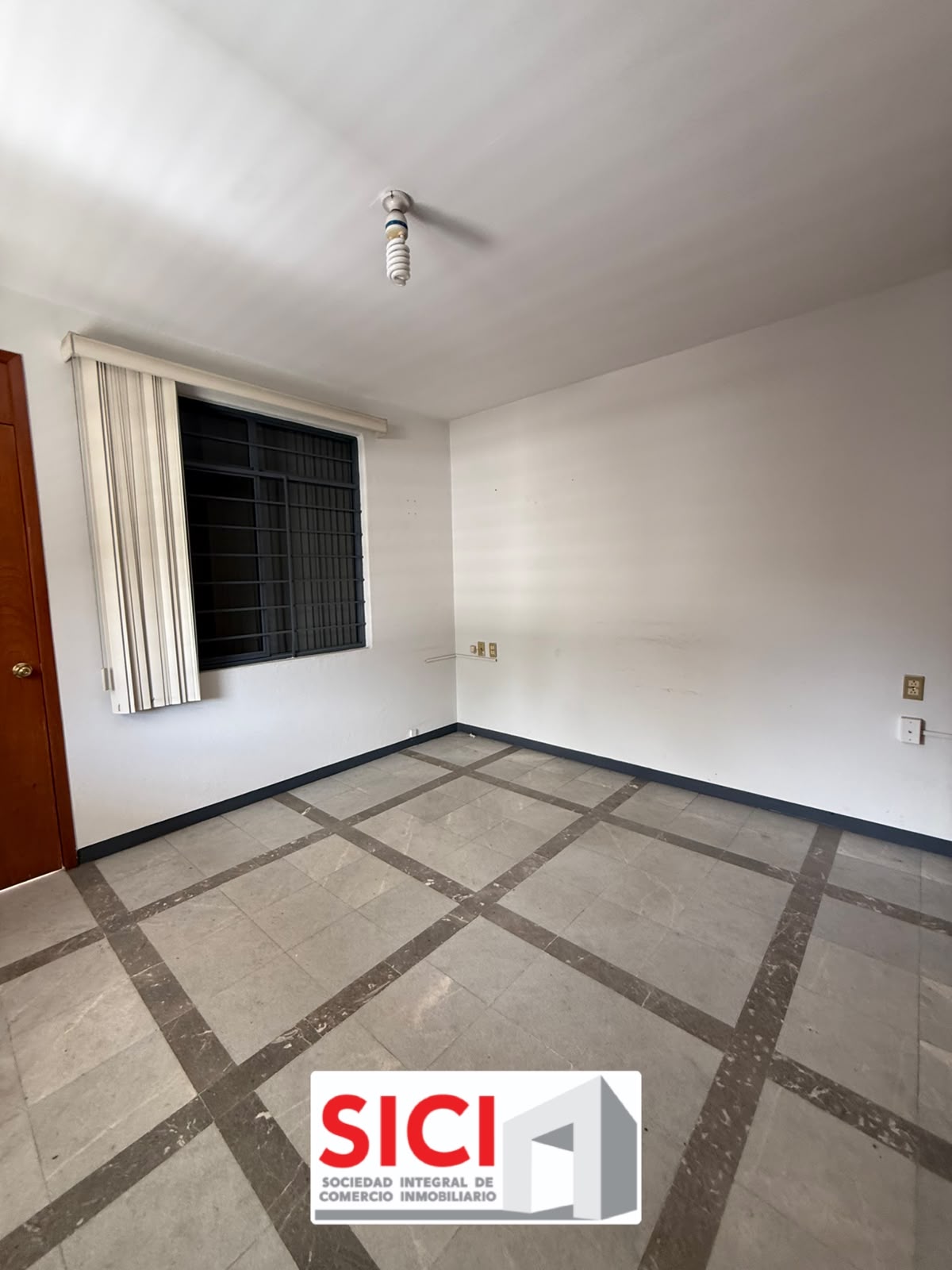 RENTA CASA SANTA ROSA