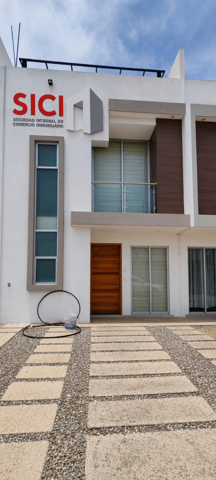 CASA EN RENTA PALMAS DE SANTIAGO II