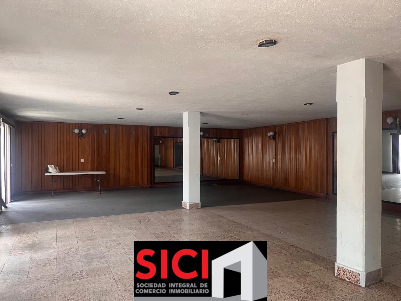 Espacio en renta 180m2 en  santa rosa