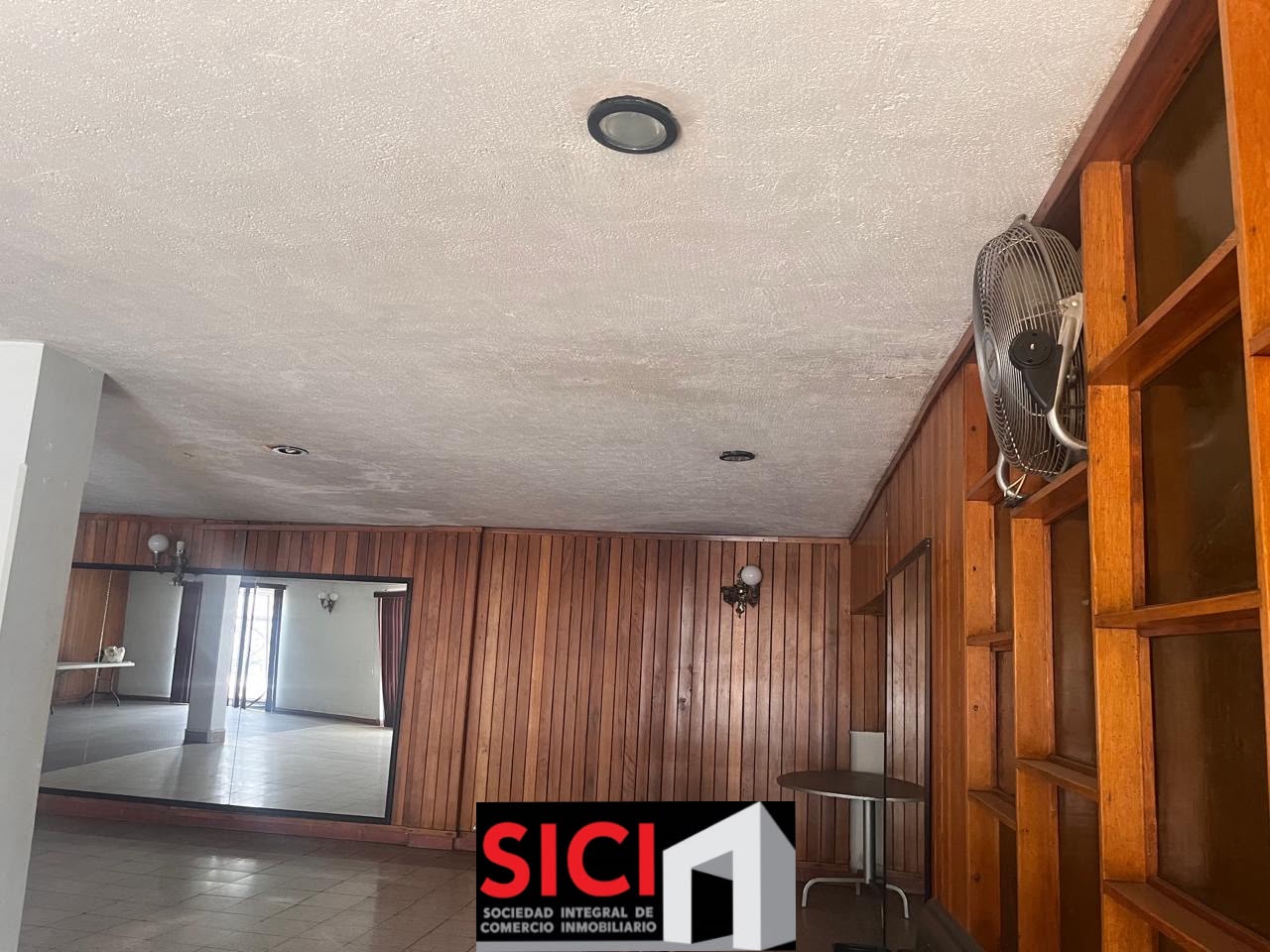Espacio en renta 180m2 en  santa rosa