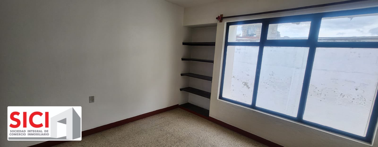 CASA EN RENTA  SANTA ROSA 2 CERCA AURRERA