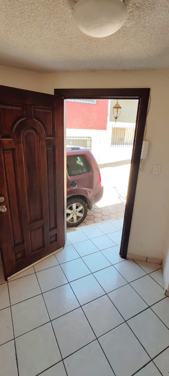 CASA EN RENTA FRACC. BAHIA SAN ANDRES HUAYAPAM