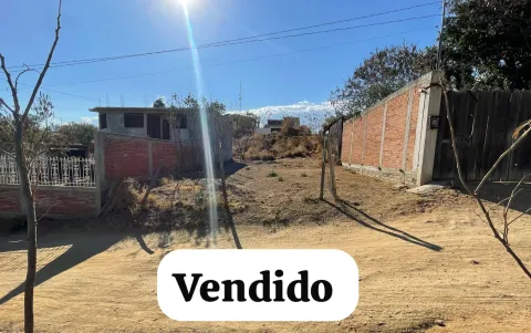 Terreno en Venta en Cuilapam de Guerrero a 2 cuadras de la Gasolinera el Tepeyac