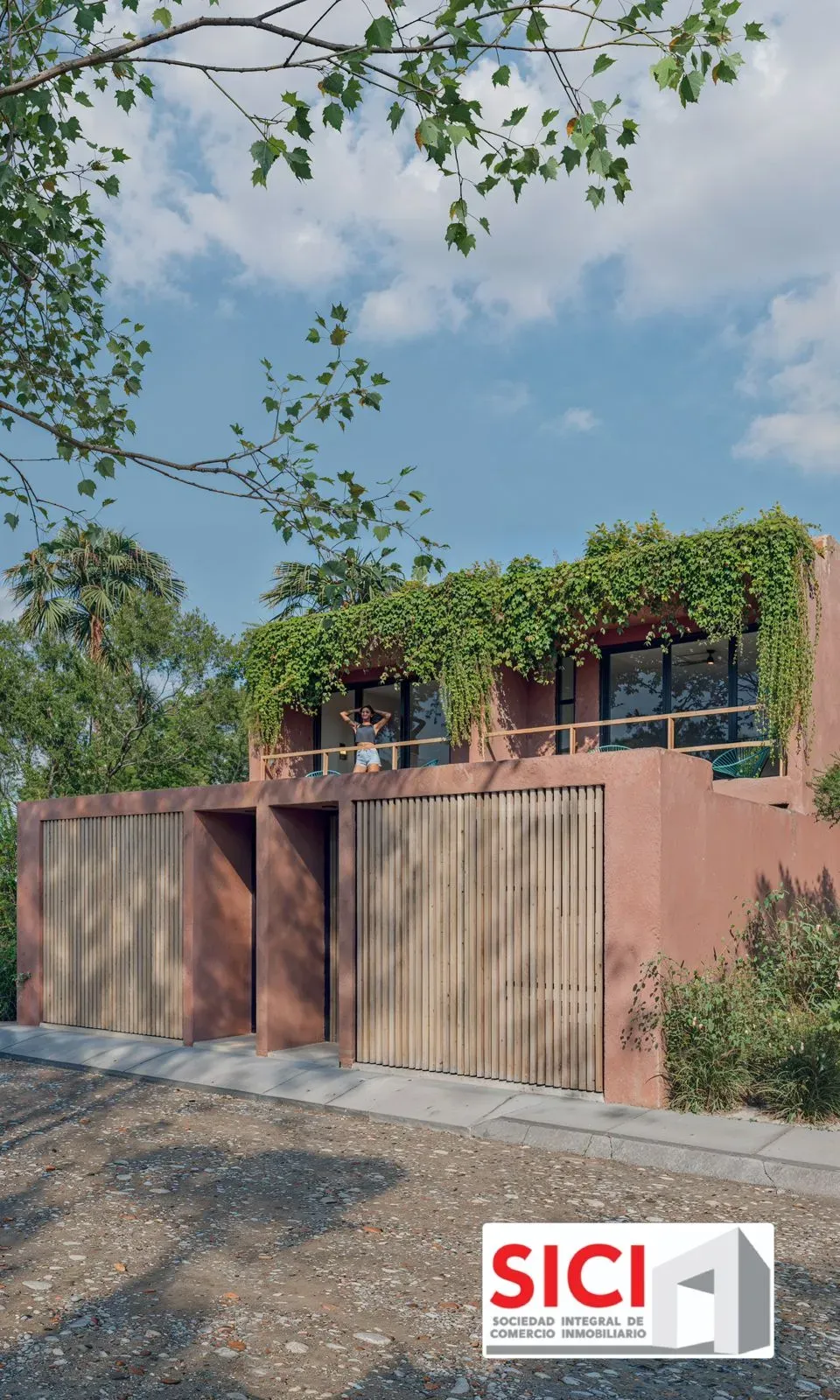 CASA CHARCO SECO