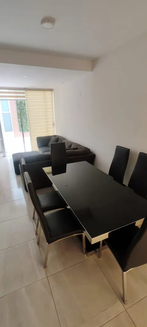 CASA EN RENTA PALMAS DE SANTIAGO II
